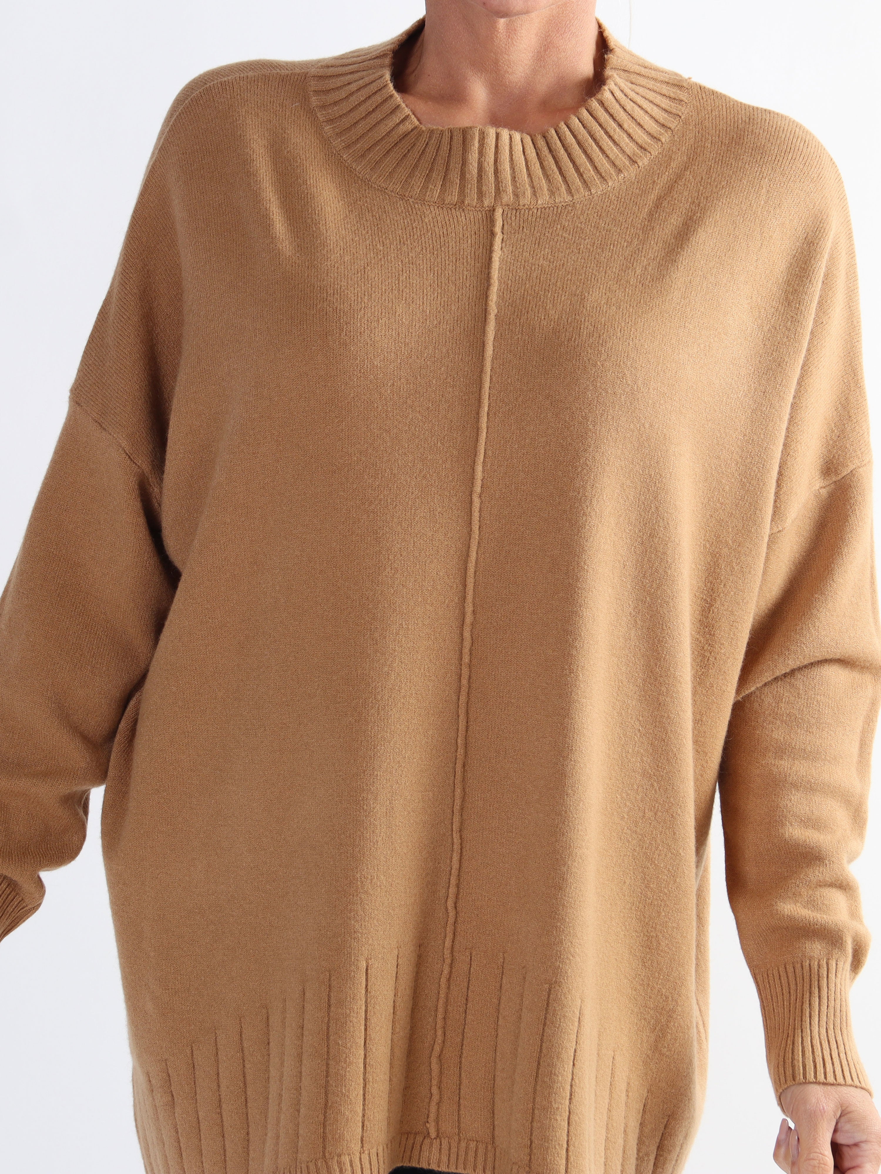 Amora - Lang blød plus size strikbluse